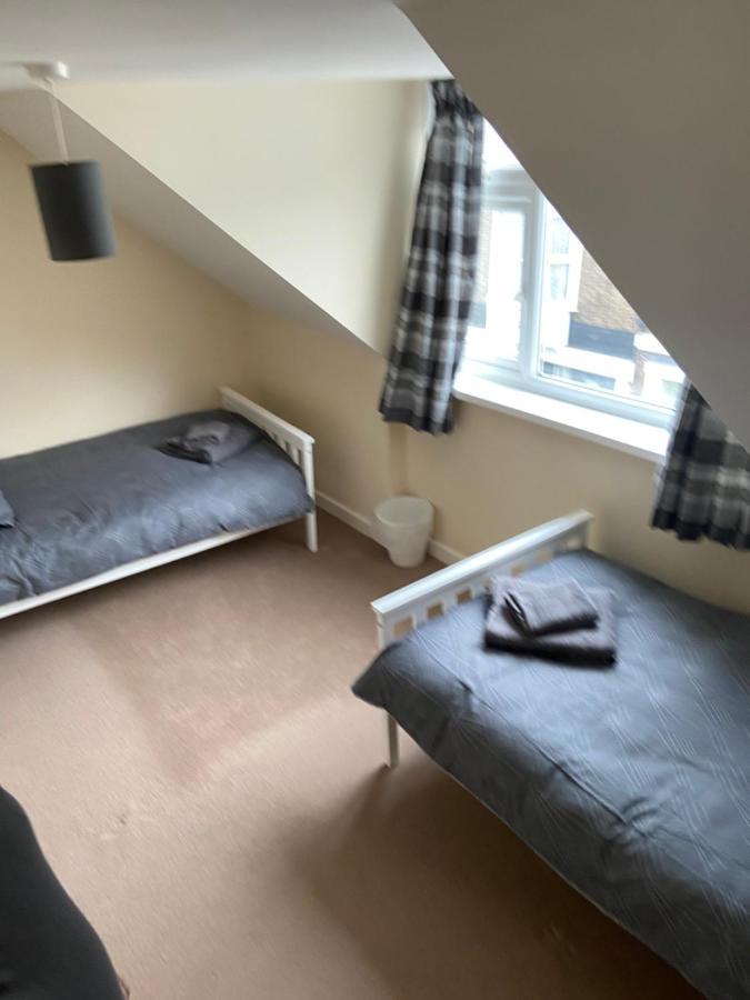 Cosy 3-Bedroom House, Stones Throw To Beach 韦茅斯 外观 照片