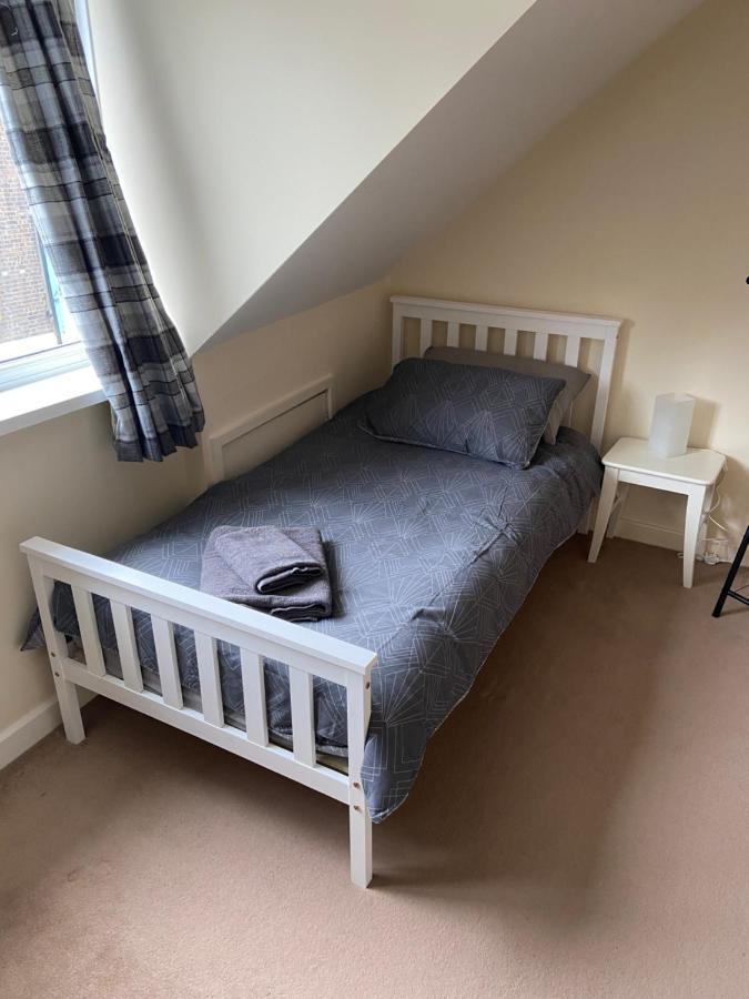 Cosy 3-Bedroom House, Stones Throw To Beach 韦茅斯 外观 照片